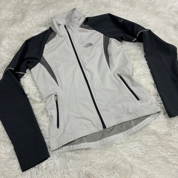 The North Face Jackets & Blazers - The NorthFace Flight Series Light Weight Woman’s Jacket Size XS EUC
